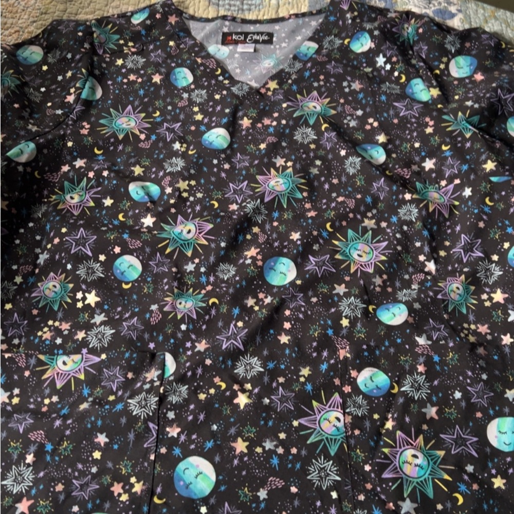 KOI scrub top
